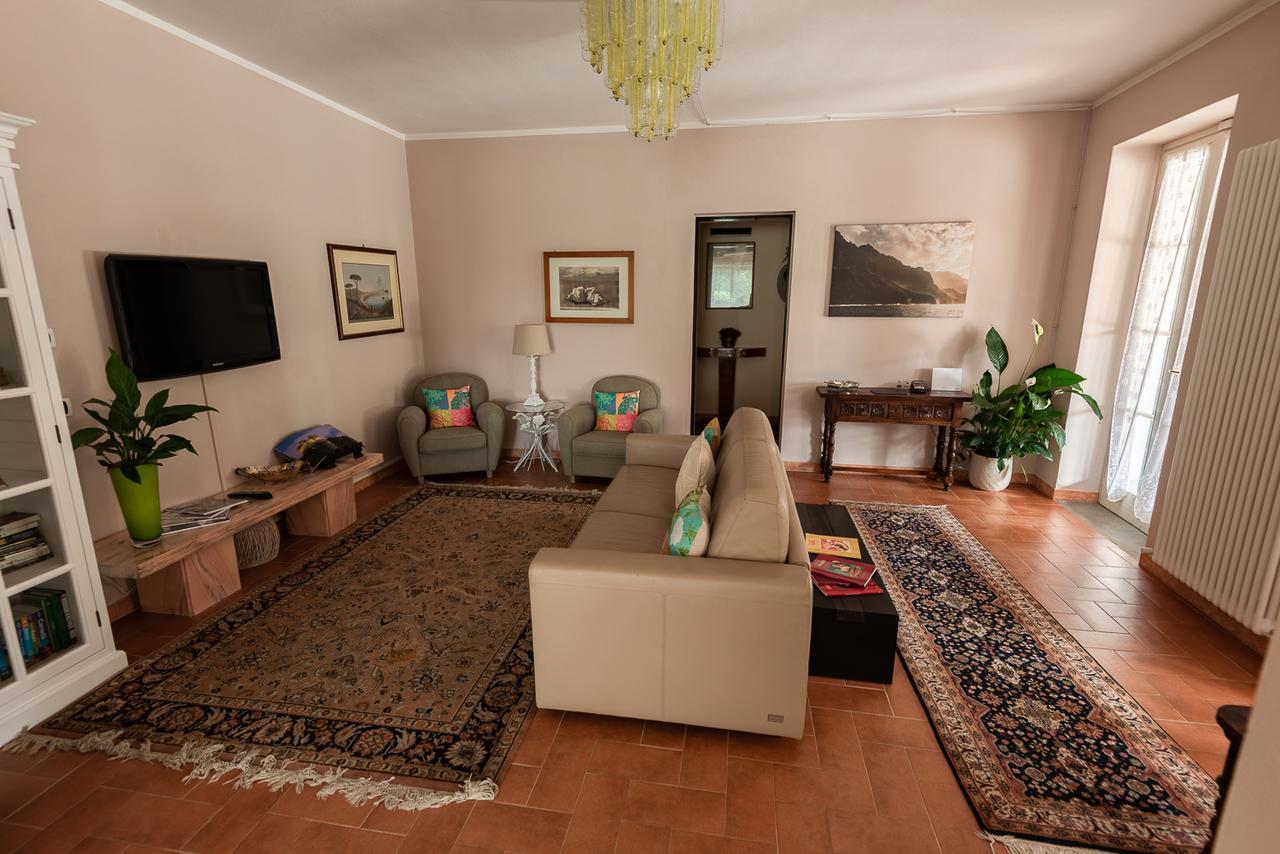Room&Breakfast Villa Angela Sala Baganza Exteriör bild